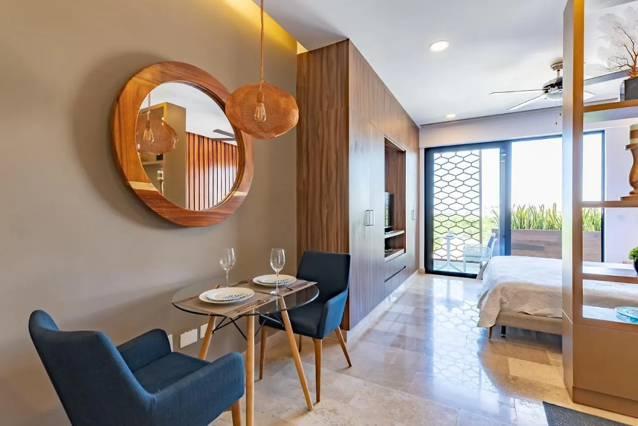 شقة Bahay Condos Steps From The Beach And 5Th Ave بلايا ديل كارمن