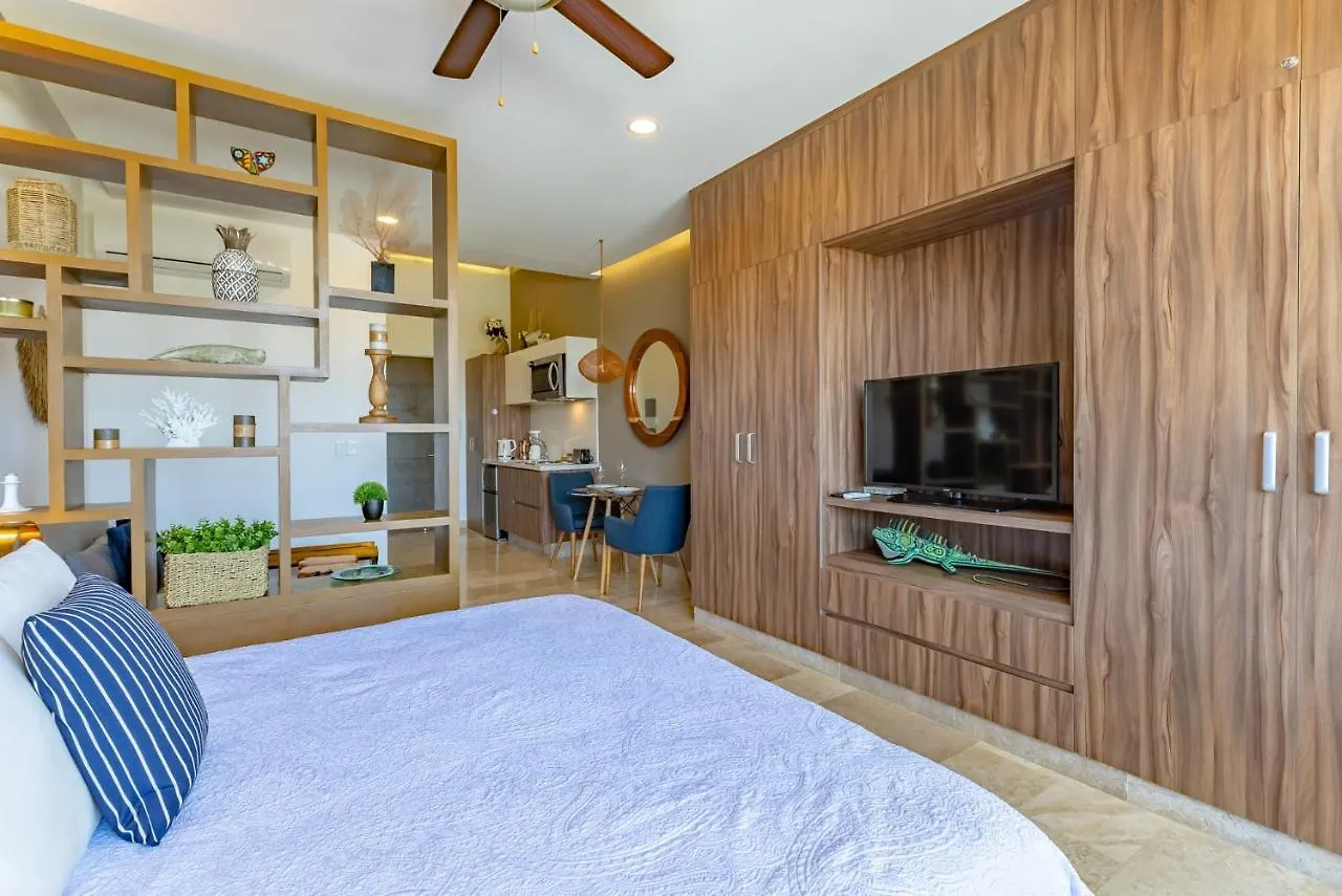 شقة Bahay Condos Steps From The Beach And 5Th Ave بلايا ديل كارمن