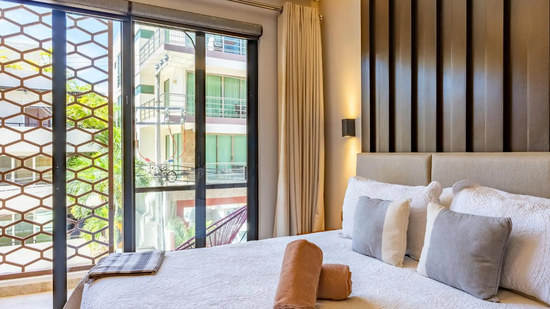 Bahay Condos Steps From The Beach And 5Th Ave 普拉亚卡门 0*,  墨西哥