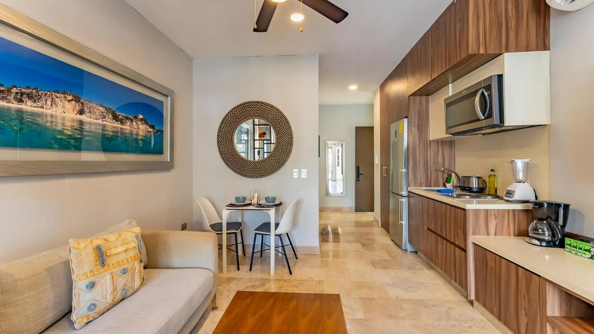 Bahay Condos Steps From The Beach And 5Th Ave 普拉亚卡门 0*,  墨西哥
